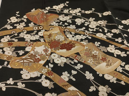 平和屋着物●豪華黒留袖　駒刺繍　草花文　金彩　正絹　逸品　AABN0489ph