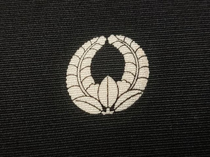平和屋着物●豪華黒留袖　駒刺繍　草花文　金彩　正絹　逸品　AABN0489ph