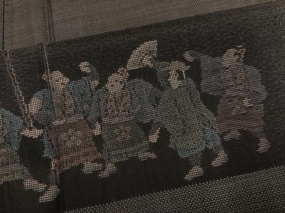 平和屋着物●本場大島紬　9マルキ　人物文　正絹　逸品　AABN0495ph