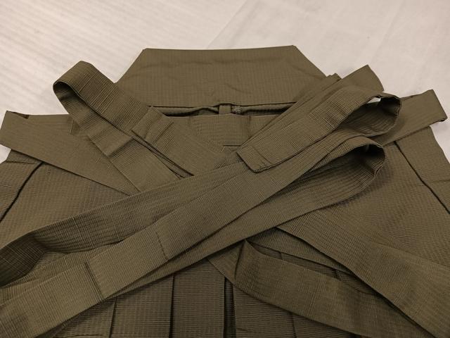 平和屋着物●男性　銀座もとじ　馬乗り袴　鶸茶色　証紙付き　正絹　逸品　AABN0521ph