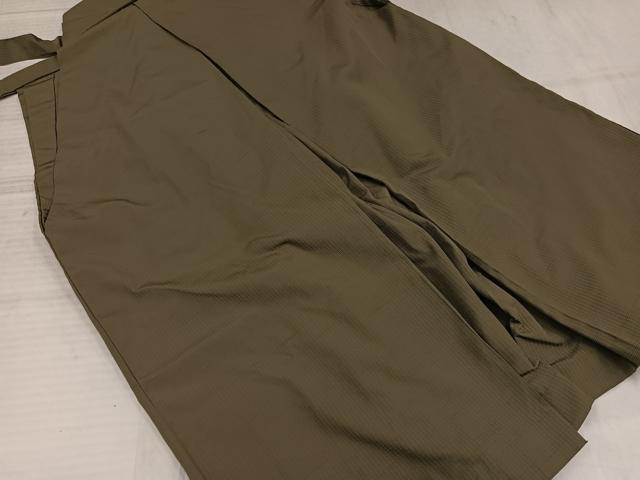 平和屋着物●男性　銀座もとじ　馬乗り袴　鶸茶色　証紙付き　正絹　逸品　AABN0521ph