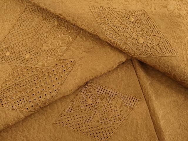平和屋着物●中国三大刺繍　スワトウ刺繍　汕頭刺繍　無地絵羽訪問着　花菱文　香染色地　正絹　逸品　AABN0604cs