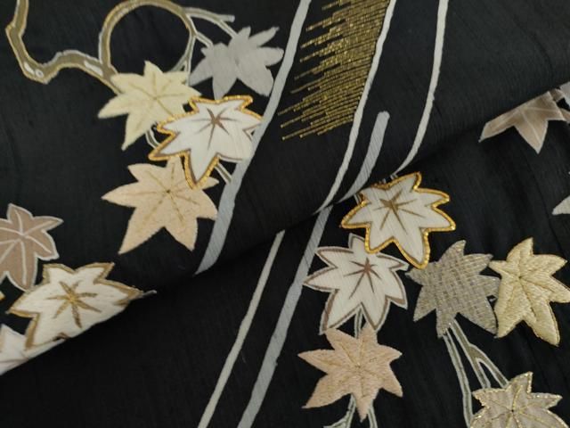 平和屋着物●訪問着　紬地　駒刺繍　楓文　黒地　金糸　金彩　正絹　逸品　AABN0630cs