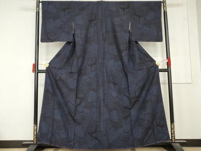 平和屋着物●結城紬　80亀甲　花絵皿文　やまと誂製　正絹　逸品　AABN0640cs