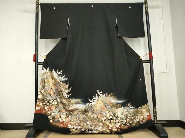 平和屋着物●豪華黒留袖　泰常　吉祥草花文　暈し染め　金銀彩　正絹　逸品　AABN0645cs