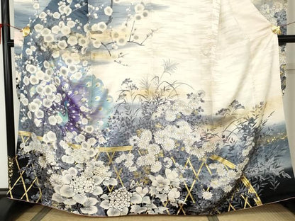 平和屋着物●豪華振袖　孔雀草花文　金彩　正絹　逸品　AABN0646cs
