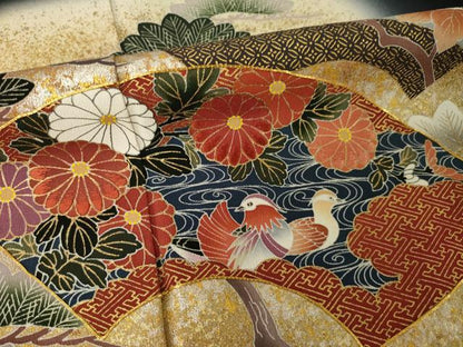 平和屋着物●豪華黒留袖　駒刺繍　地紙吉祥花鳥文　暈し染め　金彩　正絹　逸品　AABN0727ck