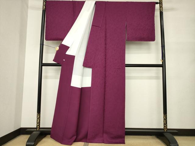 平和屋着物●上質な色無地　草花地紋　暗紅色　さが美扱い　正絹　逸品　AABN0730ck