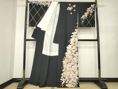 平和屋着物●訪問着　作家物　枝垂れ桜文　黒地　正絹　逸品　AABN0766ck