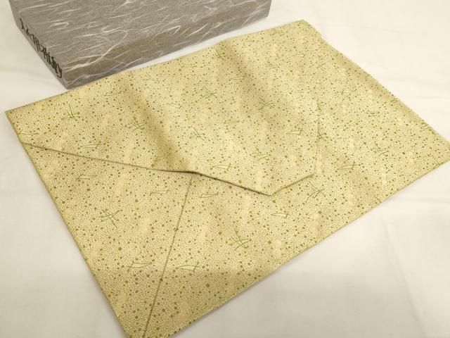 平和屋本店▼大衣用袱紗　法衣・袈裟袋　敷松葉　金糸　松本屋謹製　箱付き　寺院　仏具　仏教　僧侶　神職　装束　AABN1107ja