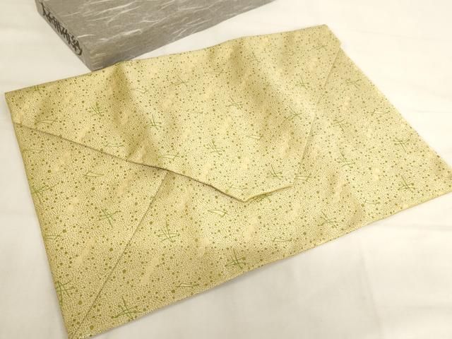 平和屋本店▼大衣用袱紗　法衣・袈裟袋　敷松葉　金糸　松本屋謹製　箱付き　寺院　仏具　仏教　僧侶　神職　装束　AABN1108ja
