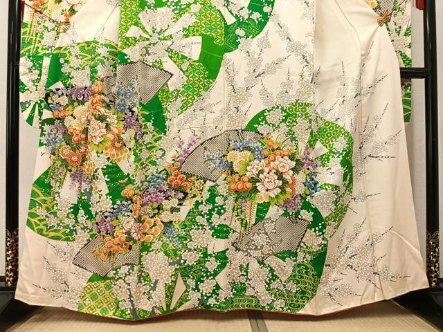平和屋着物●豪華振袖　駒刺繍　草花文　金彩　正絹　逸品　AABN1635ph