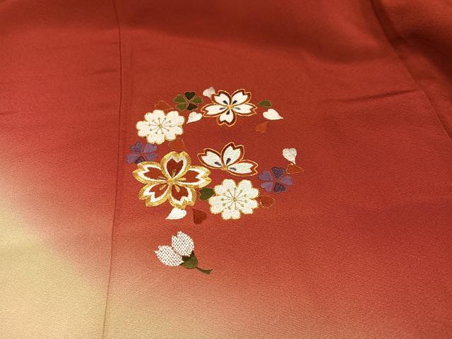 平和屋着物●豪華振袖　総刺繍　駒刺繍　舞桜文　暈し染め　ロング丈　正絹　逸品　AABN1670ph