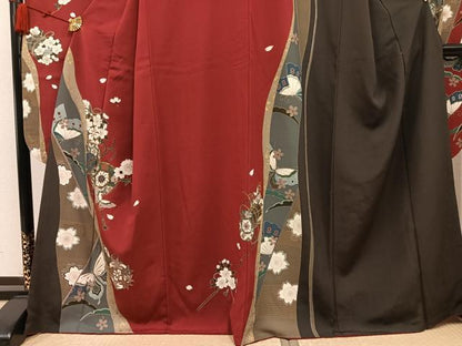 平和屋着物●豪華振袖　駒刺繍　花蝶鼓文　金彩　正絹　逸品　AABN1672ph