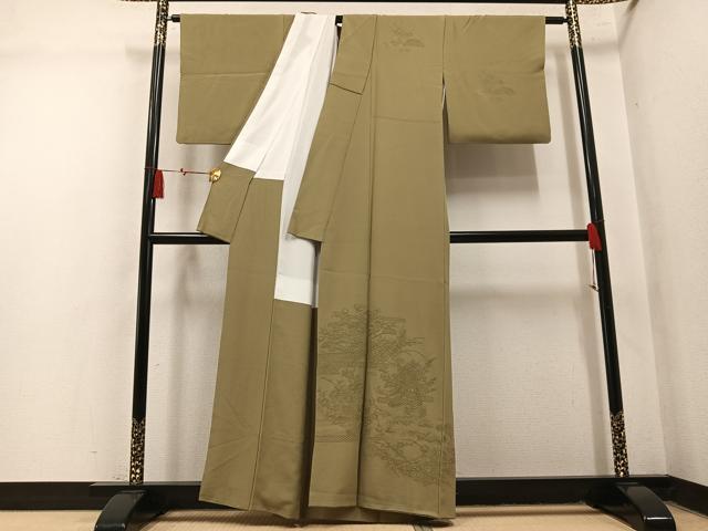 平和屋着物●無地絵羽訪問着　御所車草花風景文　油色　正絹　逸品　AABN1718ph