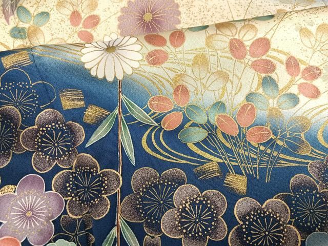 平和屋着物●豪華振袖　駒刺繍　花蝶文　暈し染め　金彩　正絹　逸品　AABN2995ph