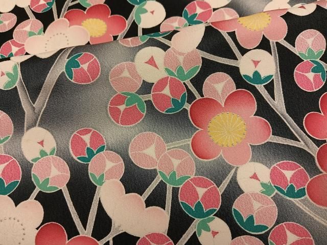 平和屋着物●豪華振袖　駒刺繍　枝梅文　暈し染め　黒地　正絹　逸品　AABN2998ph