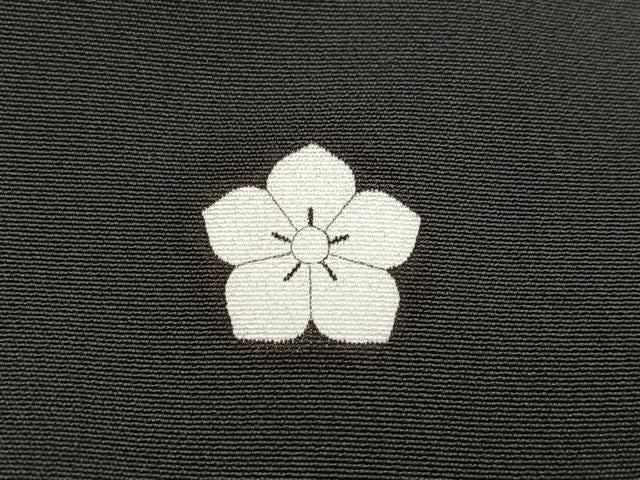 平和屋着物●豪華黒留袖　駒刺繍　風景花冊子文　金彩　正絹　逸品　AABN3022ph