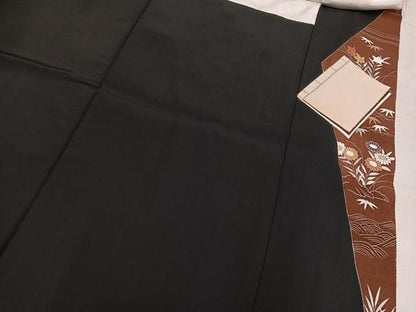 平和屋着物●豪華黒留袖　駒刺繍　風景花冊子文　金彩　正絹　逸品　AABN3022ph