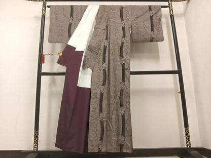 平和屋着物●本場大島紬　9マルキ　草花文　正絹　逸品　AABN3081ph