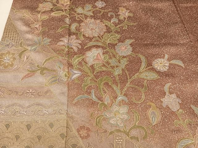 平和屋着物●中国三大刺繍　スワトウ刺繍　汕頭刺繍　総刺繍　訪問着　花蝶文　暈し染め　正絹　逸品　AABN3097ph