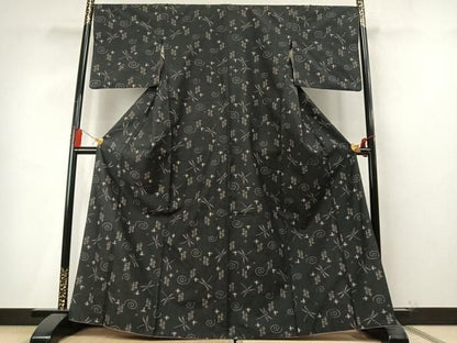 平和屋着物●上質な紬　勝虫　黒地　鈴乃屋扱い　正絹　逸品　AABN3599fy