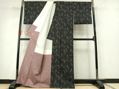 平和屋着物●上質な紬　勝虫　黒地　鈴乃屋扱い　正絹　逸品　AABN3599fy