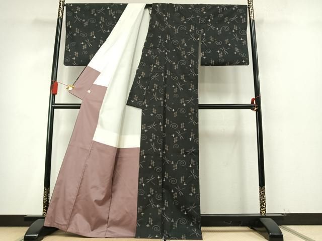 平和屋着物●上質な紬　勝虫　黒地　鈴乃屋扱い　正絹　逸品　AABN3599fy