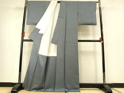 平和屋着物●上質な色無地　草花地紋　湊鼠色　正絹　逸品　AABN3604fy