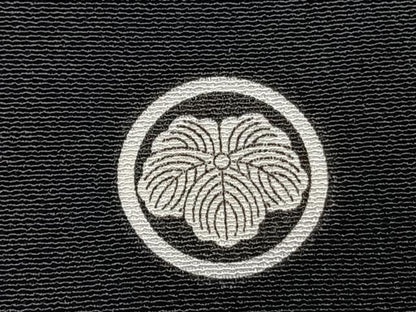 平和屋着物●豪華黒留袖　駒刺繍　色紙重ね花文　金彩　三越扱い　正絹　逸品　AABN3623fy