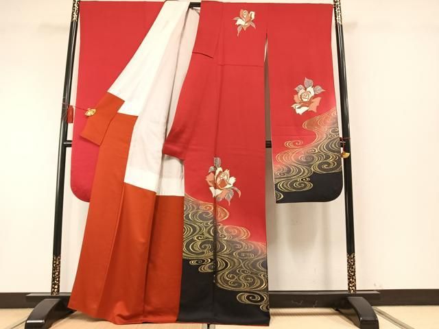 平和屋着物●中国三大刺繍　スワトウ刺繍　汕頭刺繍　振袖　駒刺繍　寿光織　流水花文　暈し染め　金糸　正絹　逸品　AABN3680fy