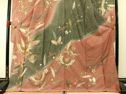 平和屋着物●豪華振袖　駒刺繍　花蝶文　暈し染め　金彩　銀通し地　ロング丈　正絹　逸品　AABN3690fy