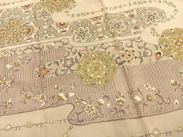 平和屋着物●中国三大刺繍　スワトウ刺繍　汕頭刺繍　総刺繍　色留袖　作家者　吉祥唐草花文　暈し染め　正絹　逸品　AABN3714fy