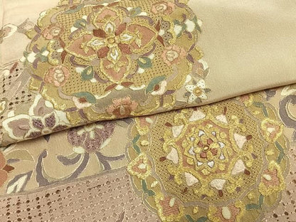 平和屋着物●中国三大刺繍　スワトウ刺繍　汕頭刺繍　総刺繍　色留袖　作家者　吉祥唐草花文　暈し染め　正絹　逸品　AABN3714fy