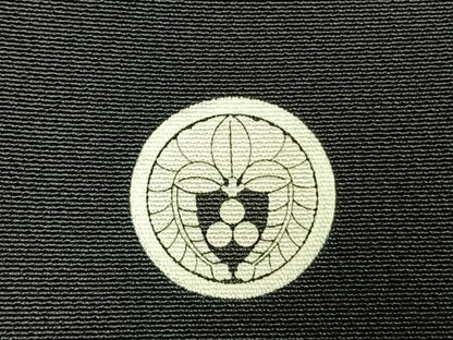 平和屋着物●豪華黒留袖　作家物　孔雀花文　暈し染め　金銀彩　さが美扱い　正絹　逸品　未使用　AABN3855fy