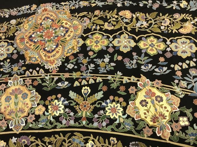 平和屋着物●豪華黒留袖　作家物　駒刺繍　吉祥花文　金糸　金彩　正絹　逸品　AABN3862fy