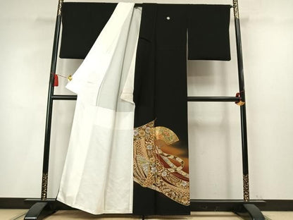 平和屋着物●豪華黒留袖　作家物　駒刺繍　扇面熨斗花文　暈し染め　金彩　やまと誂製　正絹　逸品　未使用　AABN3974fy