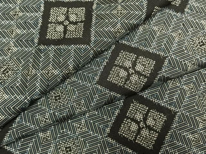 平和屋着物●本場大島紬　龍郷絣　正絹　逸品　AABN4032fy