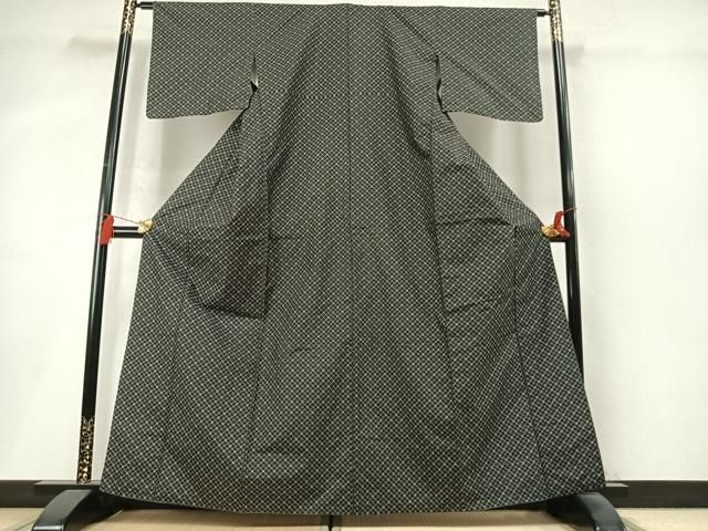 平和屋着物●本場村山大島紬　幾何学文様　黒地　正絹　逸品　AABN4033fy