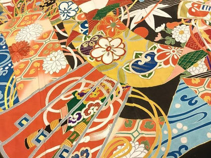 平和屋本店●アンティーク　大正ロマン　振袖　駒刺繍　扇面花文　暈し染め　黒地　金銀糸　金彩　正絹　逸品　AABN4046fy