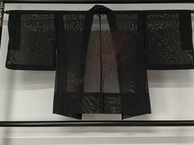 平和屋着物▽羽織　スリーシーズン　春夏秋　塵除け　霞文　黒地　正絹　逸品　AABN5090jh