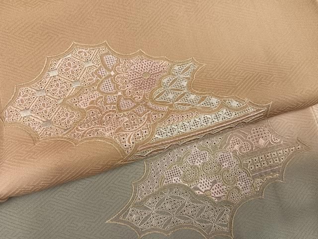 平和屋着物●中国三大刺繍　スワトウ刺繍　汕頭刺繍　総刺繍　訪問着　花唐草文　暈し染め　正絹　逸品　AABN5215ph