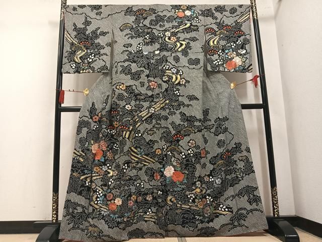 平和屋着物●訪問着　絞り　駒刺繍　流水花文　黒地　金彩　正絹　逸品　AABN5218ph