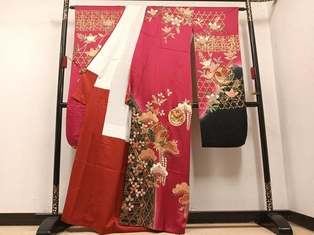 平和屋着物●豪華振袖　花蝶文　金彩　正絹　逸品　AABN5231ph