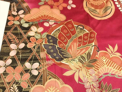 平和屋着物●豪華振袖　花蝶文　金彩　正絹　逸品　AABN5231ph