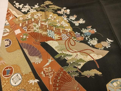 平和屋着物●豪華黒留袖　駒刺繍　檜扇貝桶花文　金彩　正絹　逸品　AABN5244ph