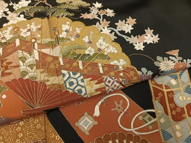 平和屋着物●豪華黒留袖　駒刺繍　檜扇貝桶花文　金彩　正絹　逸品　AABN5244ph