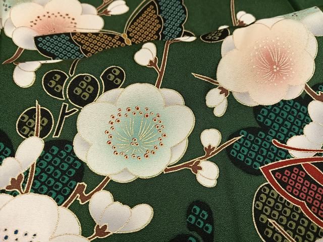 平和屋着物●豪華振袖　枝梅舞蝶文　金彩　正絹　逸品　AABN5739ph