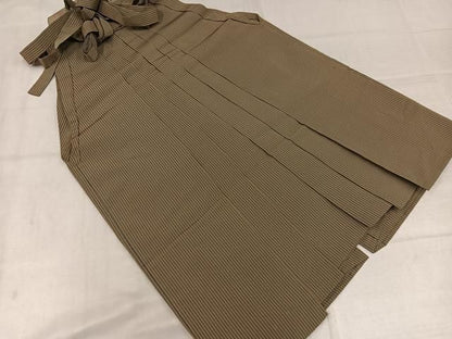 平和屋着物●男性　人間国宝　甲田綏郎　精好仙台平　馬乗り袴　縞　正絹　逸品　AABN5768ph
