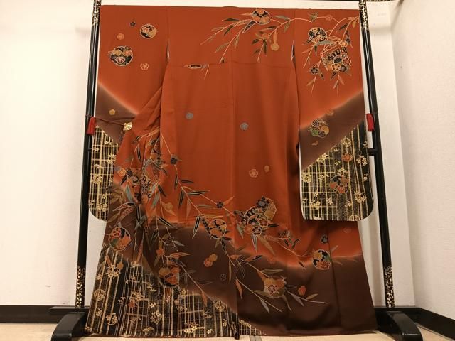 平和屋着物●豪華振袖　雪輪花蝶文　暈し染め　金彩　正絹　逸品　AABN5775ph